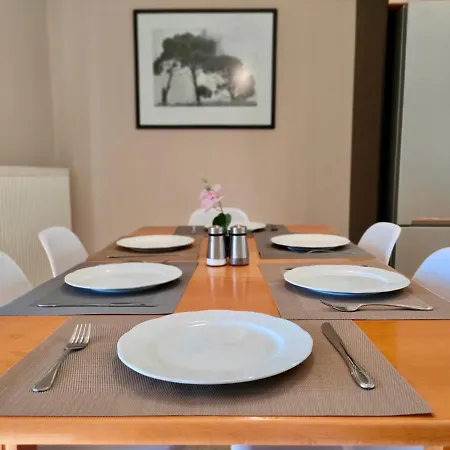 Rea House 1 Apartment