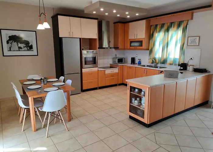 Rea House 1 Apartamento Razáta